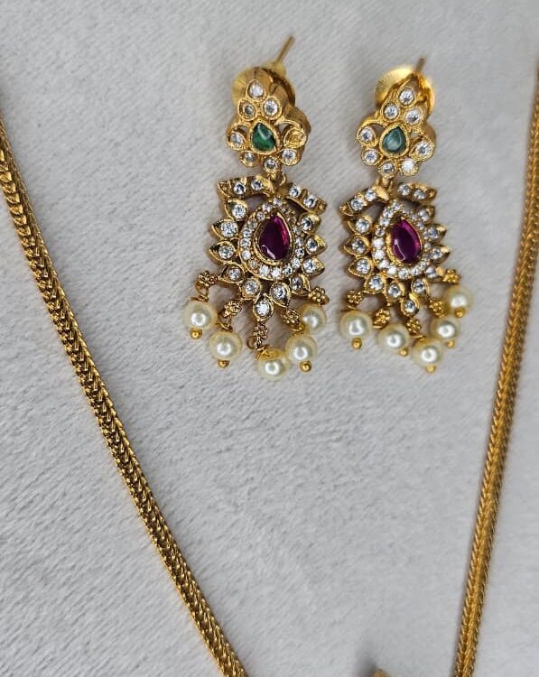 Classic Simple Antique Necklace