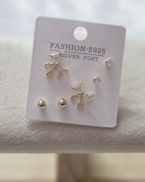 3 in 1 earrings💫