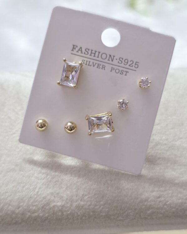 3 in 1 earrings💫
