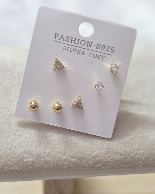 3 in 1 earrings💫