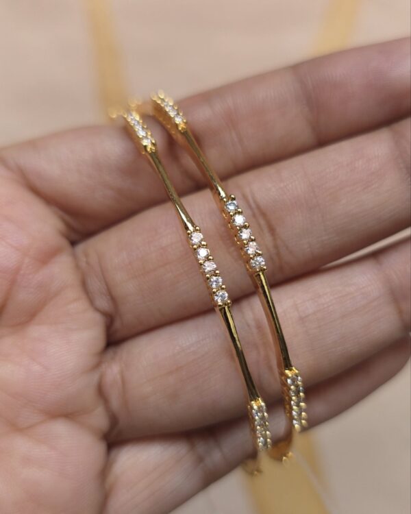 MINIMAL AD STONE BANGLE
